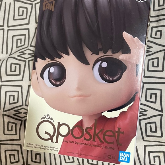 SOLD TinyTAN Qposket J-Hope Figure dynamite banpresto - Picture 1 of 3